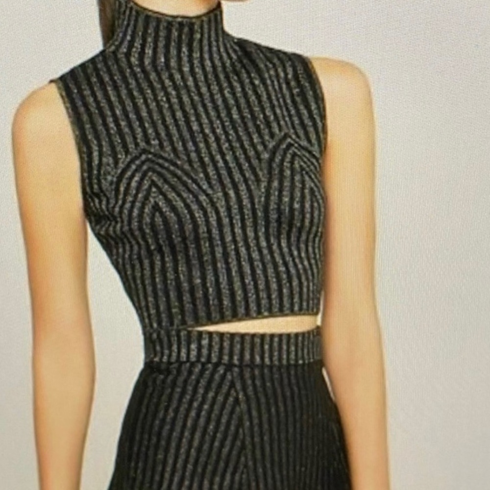 BCBG Silver combo cropped mock neck top